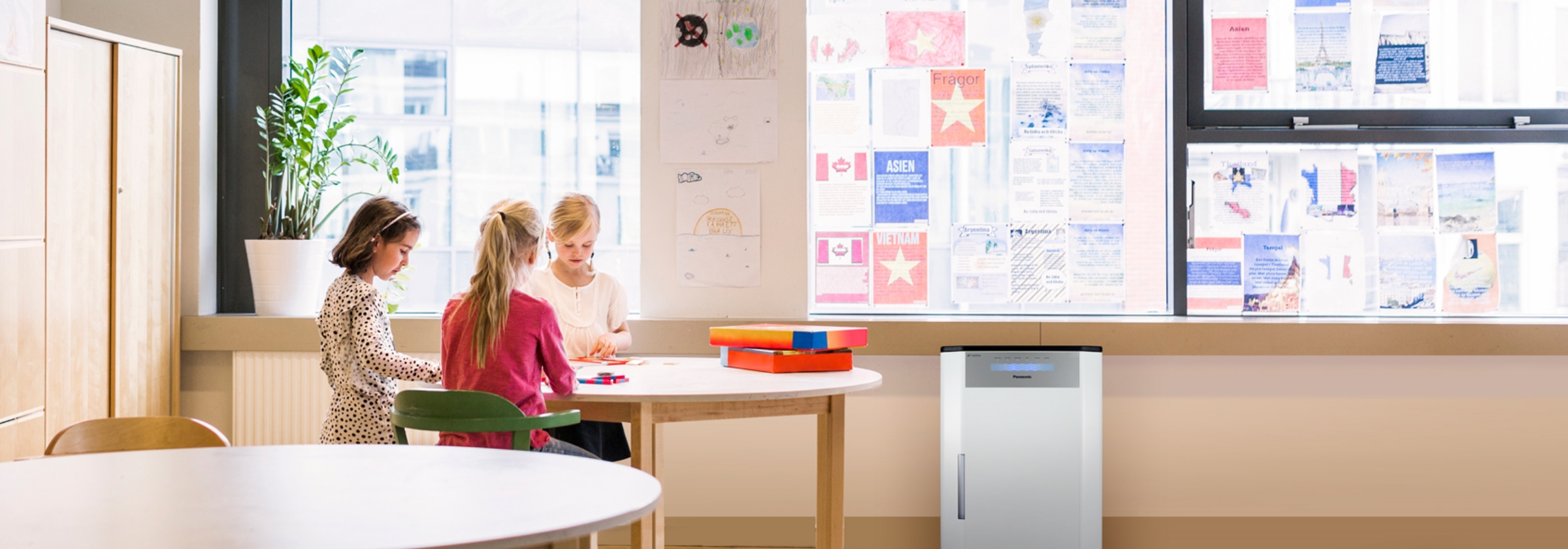 ziaino® installed in the classroom with children: image of case study